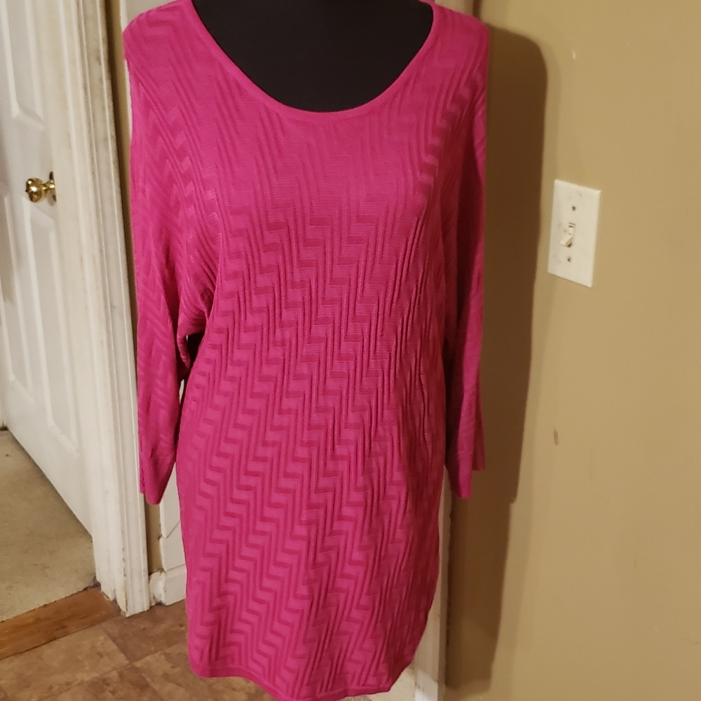 Women's Design 365 Tunic Pink Sweater, Size Medium